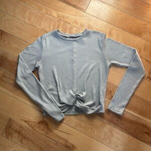 Gilly Hicks sweater/top